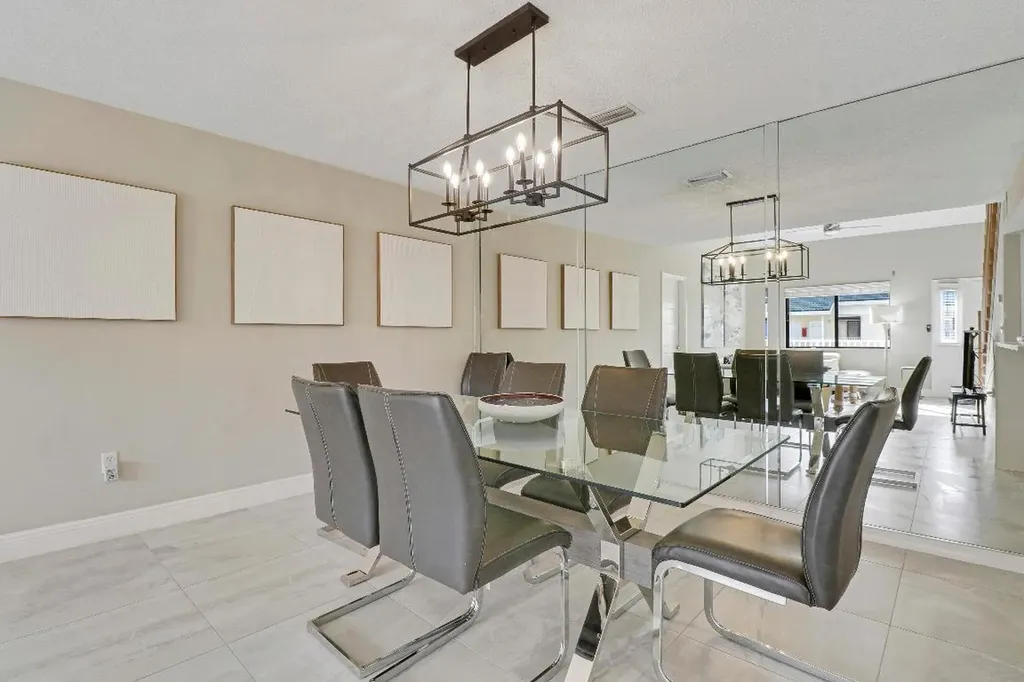 360 Bella Vista Court N Jupiter FL 33477