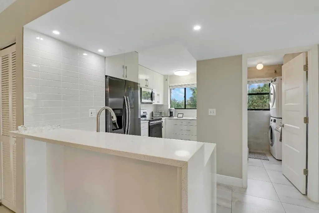 360 Bella Vista Court N Jupiter FL 33477