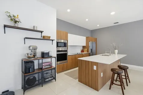 1241 NE 18th Avenue Fort Lauderdale FL 33304