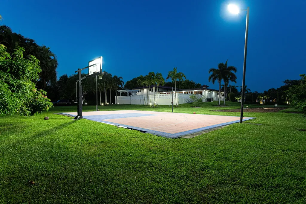 875 NW 120th Avenue Plantation FL 33325