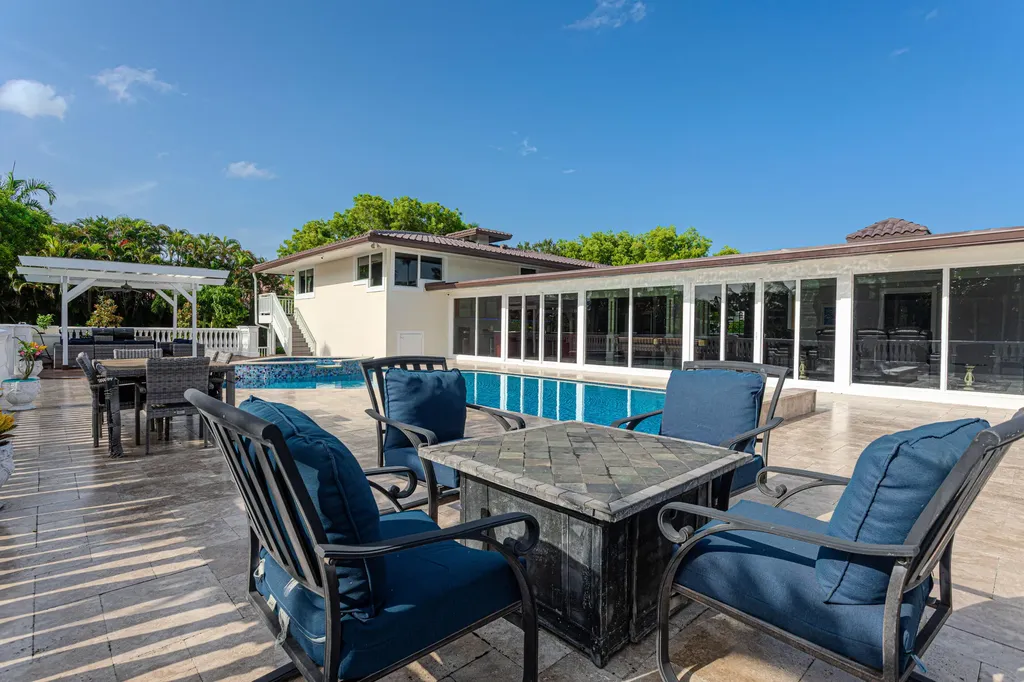875 NW 120th Avenue Plantation FL 33325