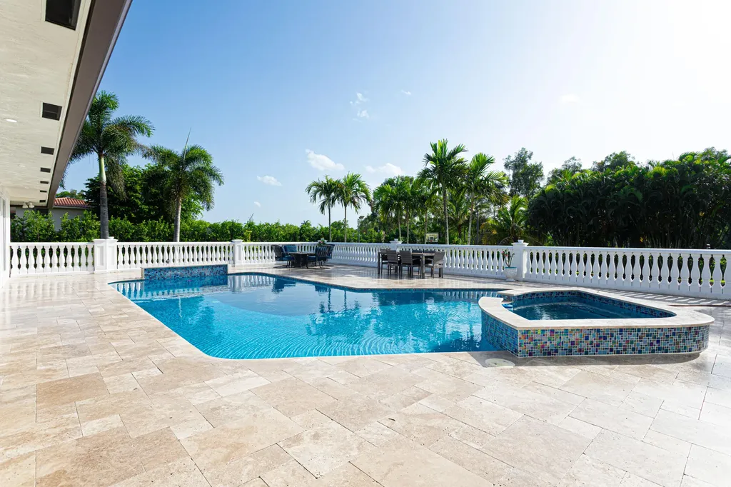 875 NW 120th Avenue Plantation FL 33325