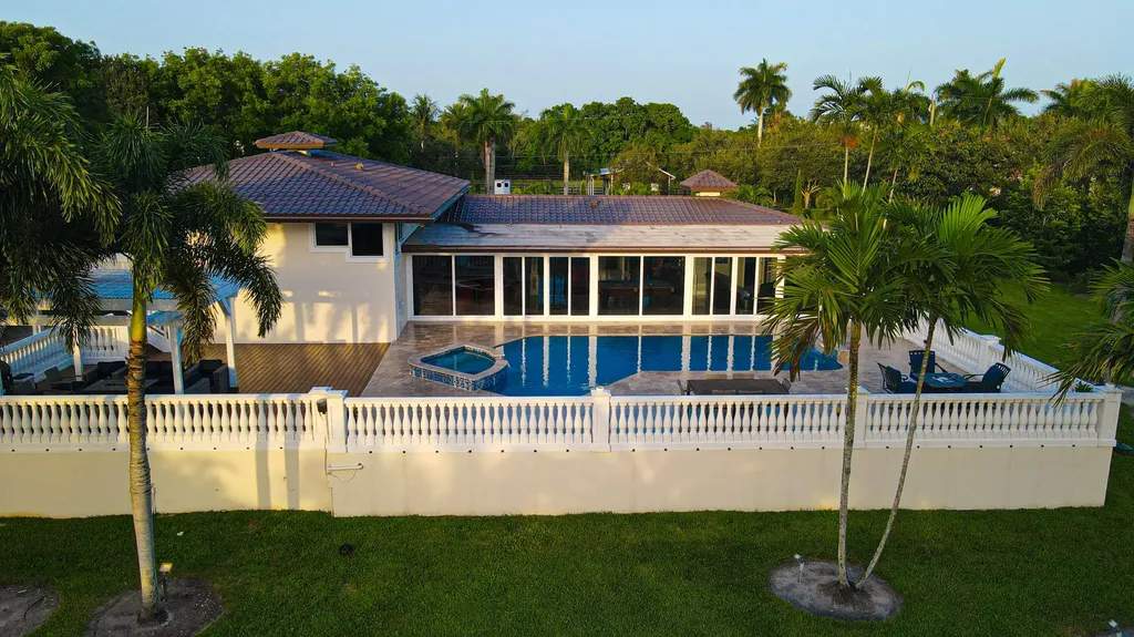 875 NW 120th Avenue Plantation FL 33325