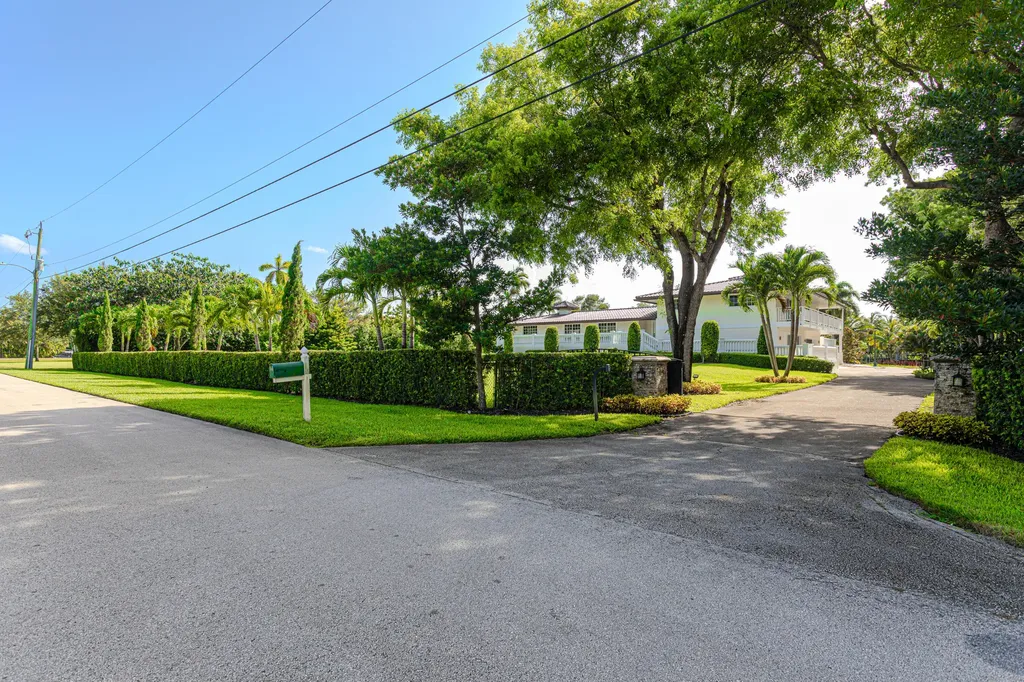 875 NW 120th Avenue Plantation FL 33325