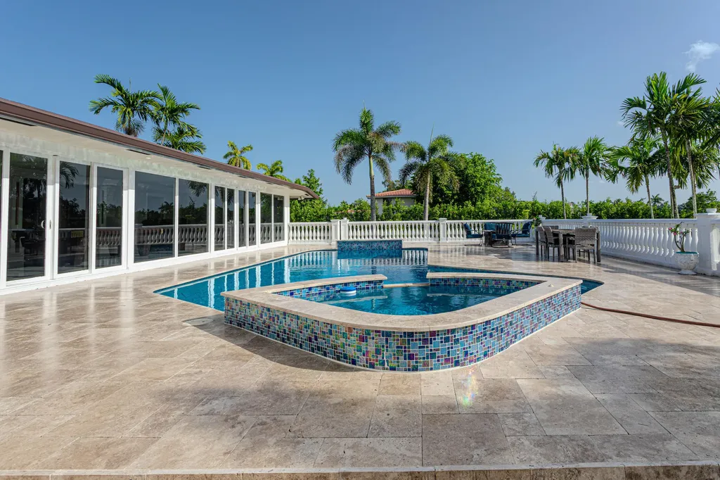 875 NW 120th Avenue Plantation FL 33325