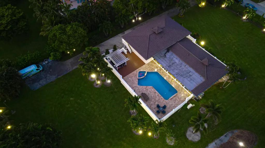 875 NW 120th Avenue Plantation FL 33325