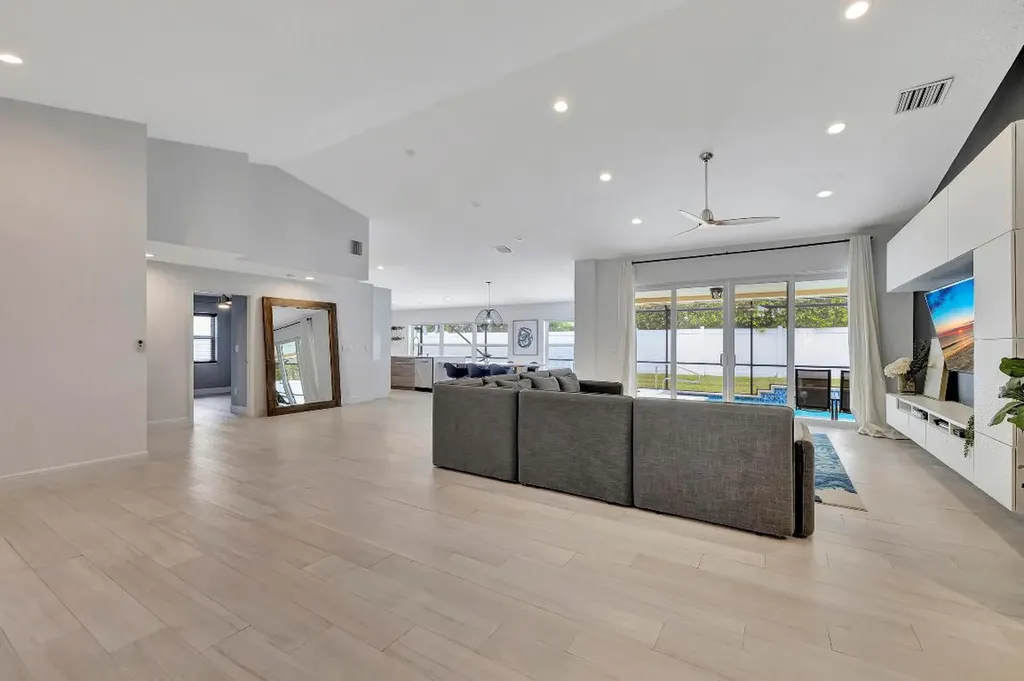 9567 Lake Serena Drive Boca Raton FL 33496