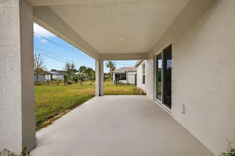 1334 SW Axtell Avenue Port St Lucie FL 34953