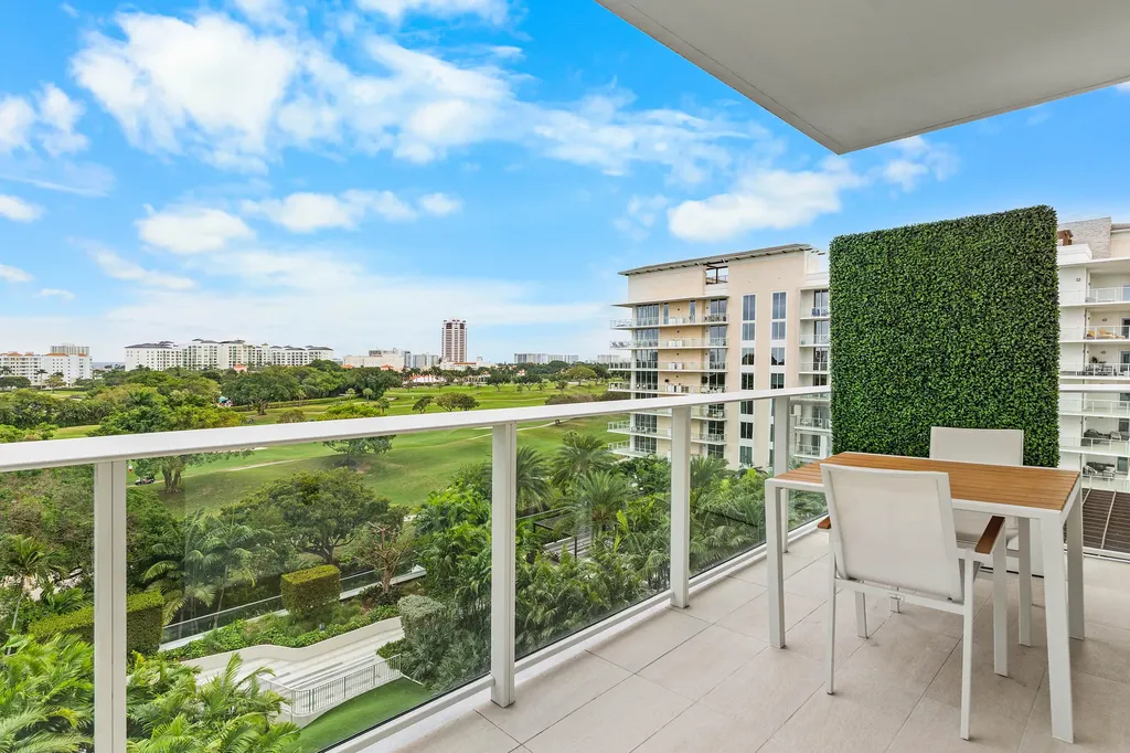 200 SE Mizner Boulevard Boca Raton FL 33432