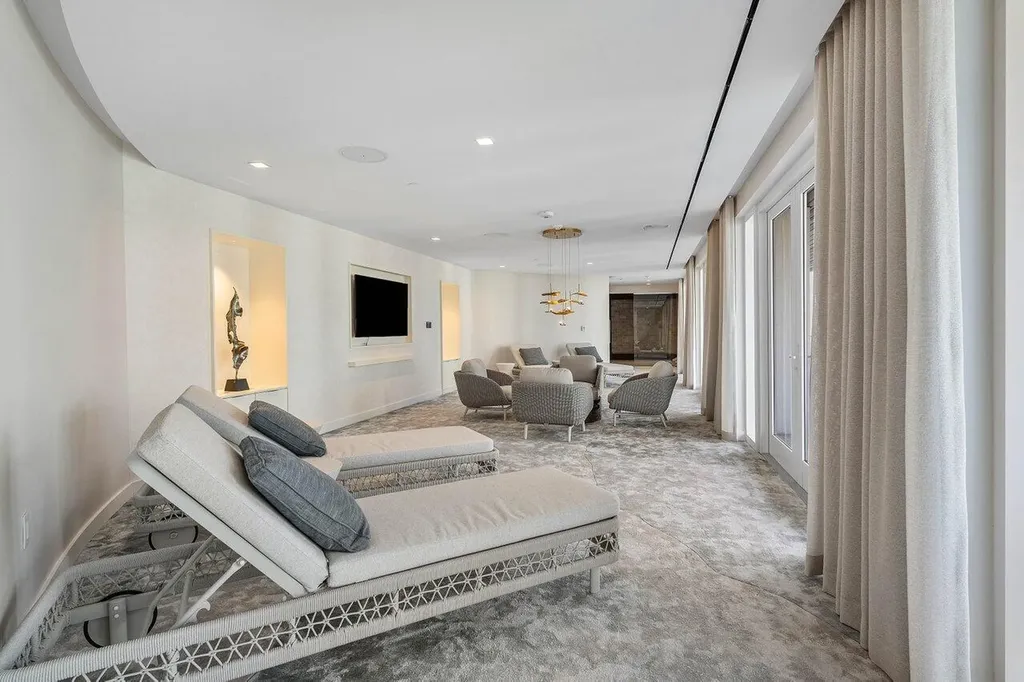 200 SE Mizner Boulevard Boca Raton FL 33432