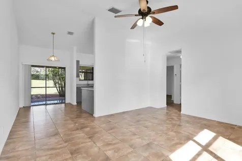 66 Via De Casas Norte Boynton Beach FL 33426