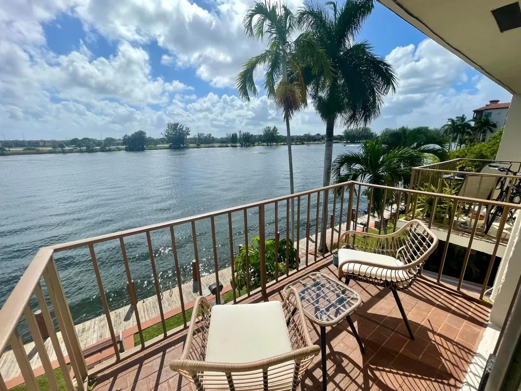 1100 Crystal Lake Drive Deerfield Beach FL 33064