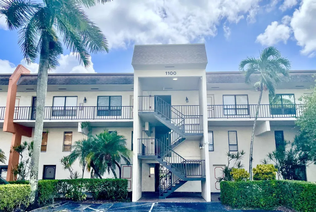 1100 Crystal Lake Drive Deerfield Beach FL 33064