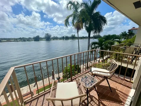 1100 Crystal Lake Drive Deerfield Beach FL 33064