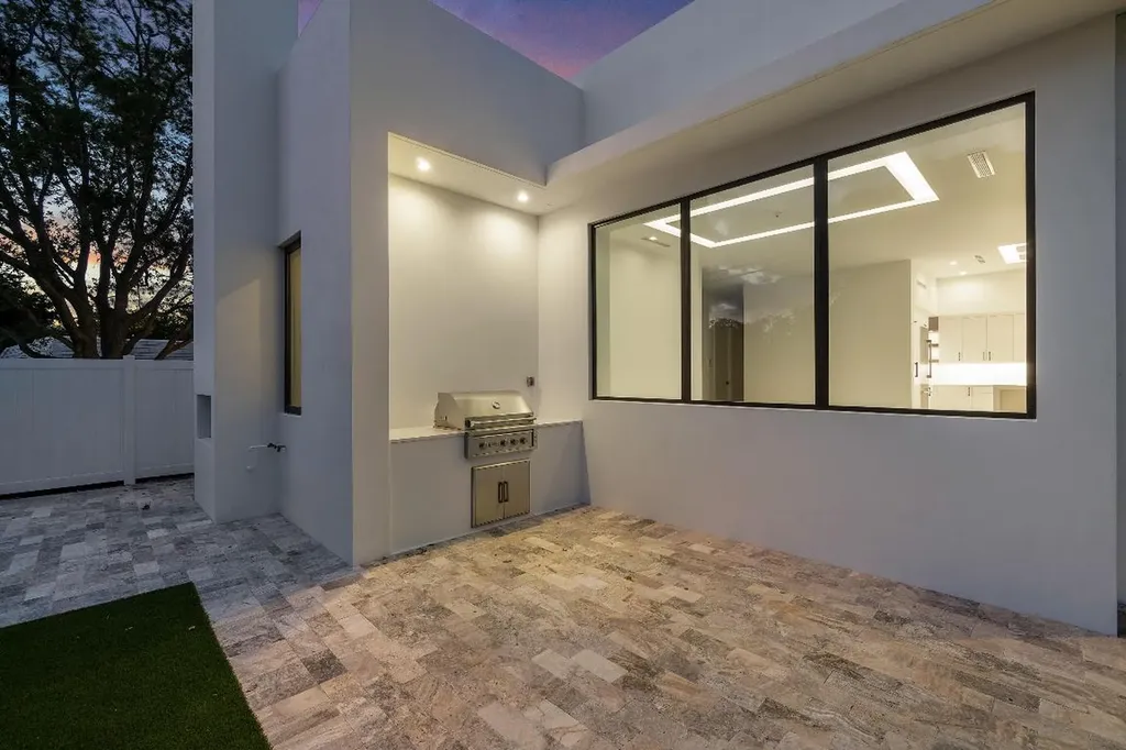 10 Coconut Road Delray Beach FL 33444