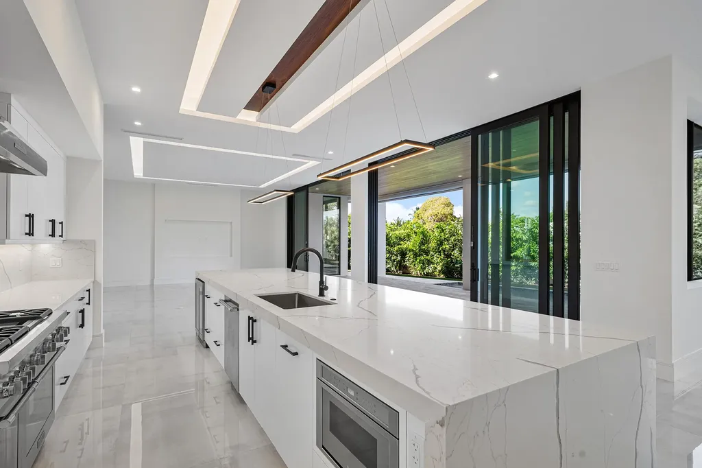10 Coconut Road Delray Beach FL 33444