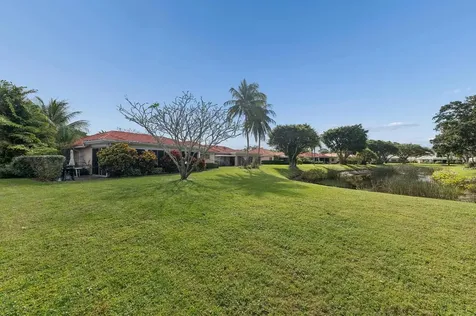 13 Fairway Boynton Beach FL 33436