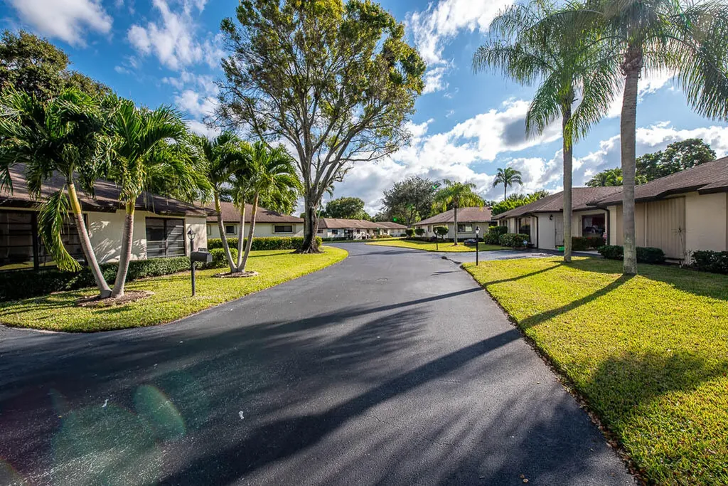 4760 Greentree Way Boynton Beach FL 33436