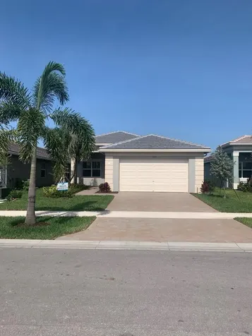 11643 SW Moon River Way Port St Lucie FL 34987