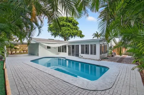 699 NW 16th Avenue Boca Raton FL 33486