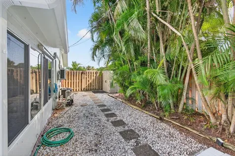 699 NW 16th Avenue Boca Raton FL 33486