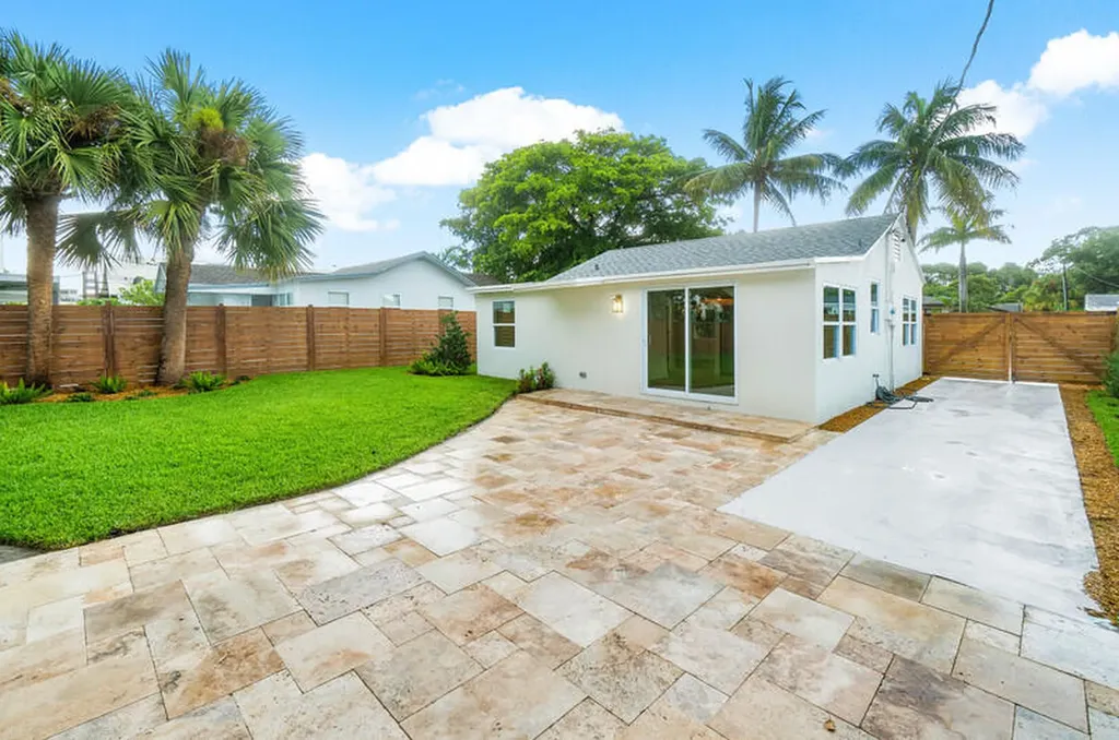 512 49th Street West Palm Beach FL 33407