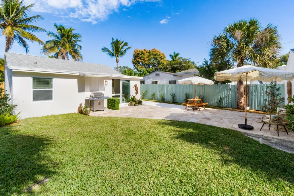 512 49th Street West Palm Beach FL 33407