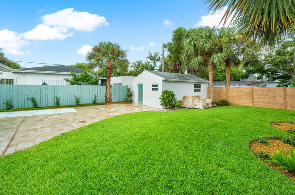 512 49th Street West Palm Beach FL 33407