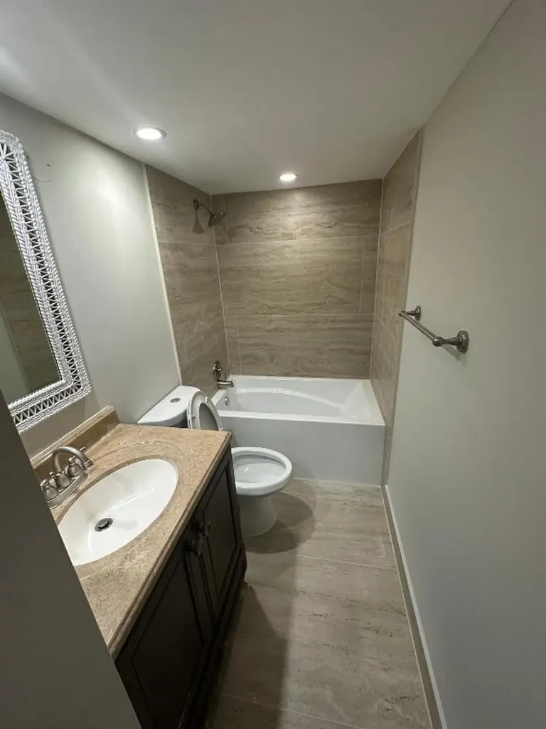 4374 NW 9th Avenue Deerfield Beach FL 33064