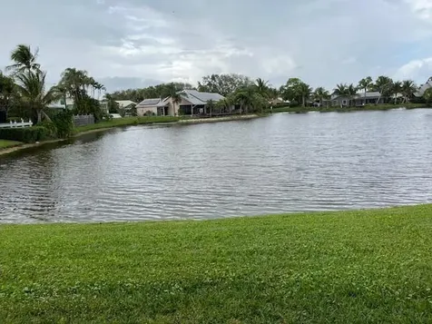 10691 SE Jupiter Narrows Drive Hobe Sound FL 33455