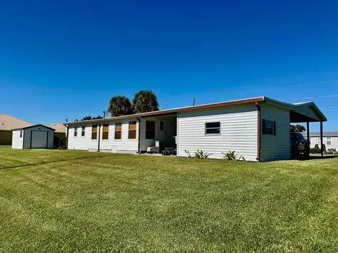1924 SE 30th Street Okeechobee FL 34974