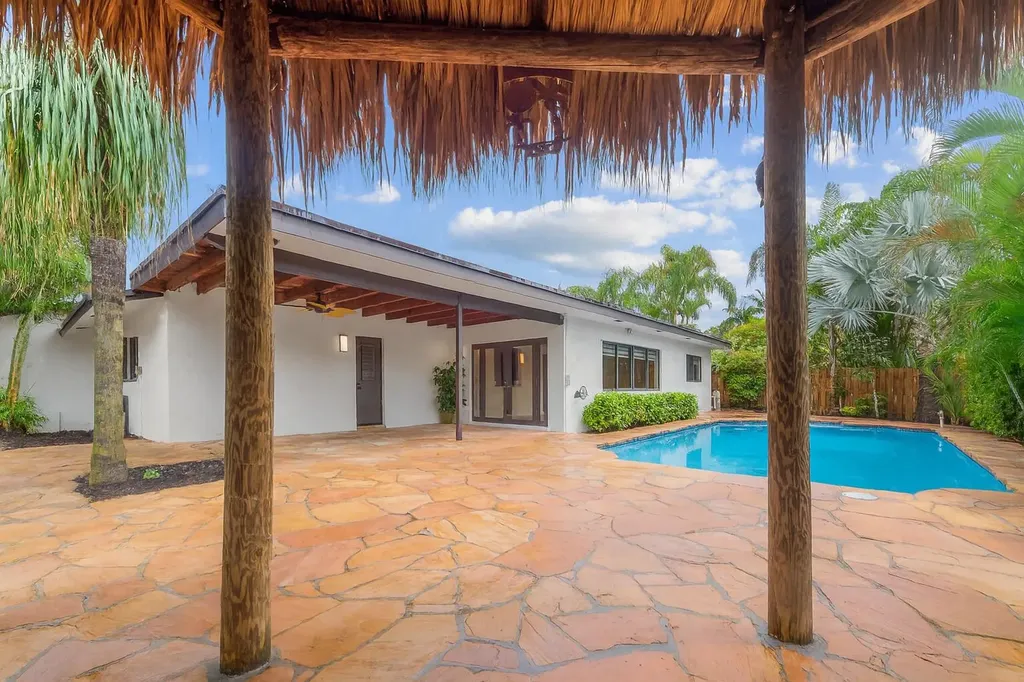 1620 NW 118th Avenue Pembroke Pines FL 33026