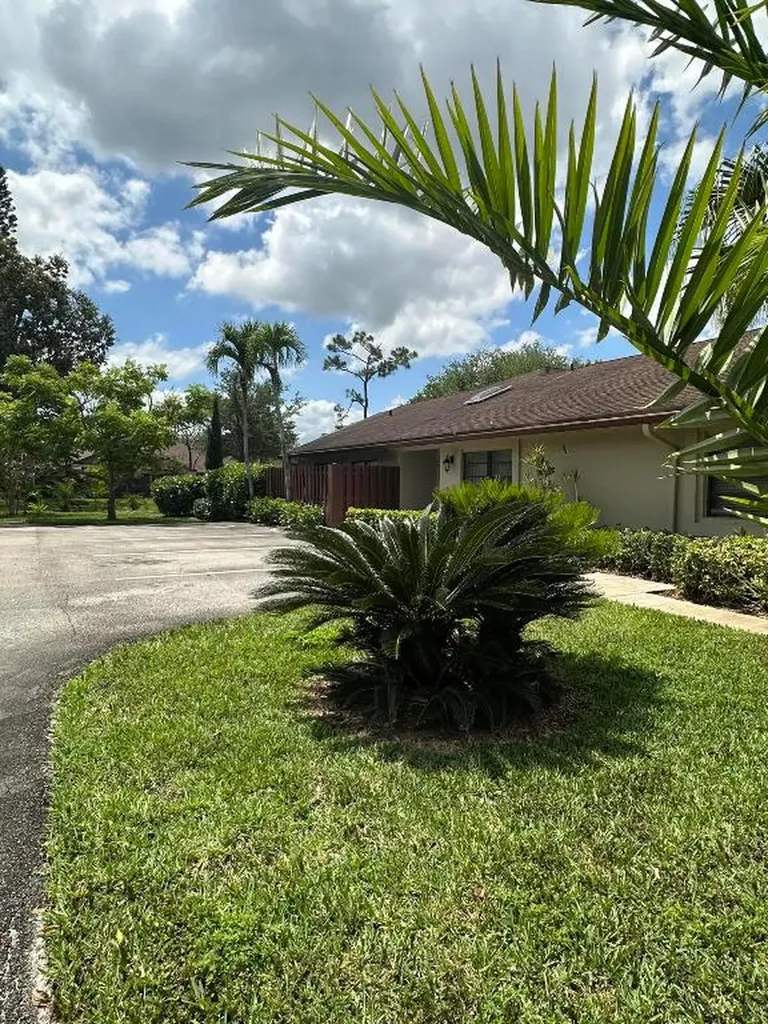 22670 Vistawood Way Boca Raton FL 33428