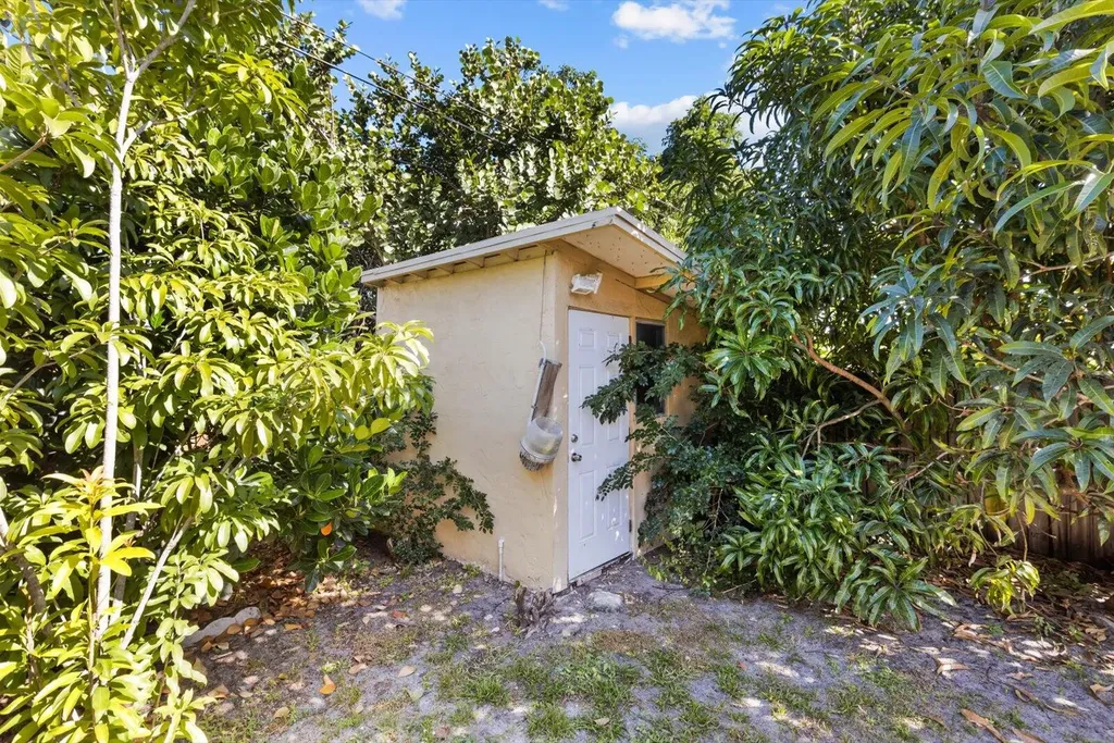 981 SW Mccracken Avenue Port St Lucie FL 34953