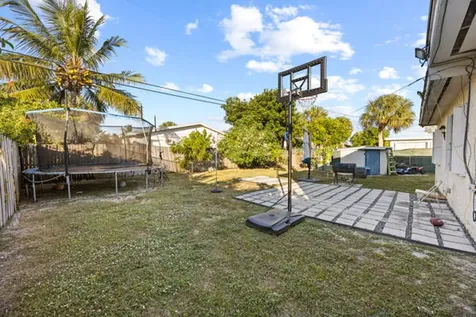 430 W 25th Street Riviera Beach FL 33404