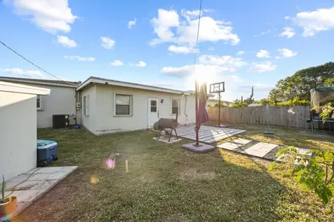 430 W 25th Street Riviera Beach FL 33404