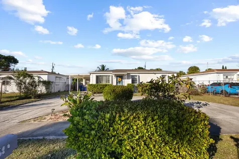 430 W 25th Street Riviera Beach FL 33404