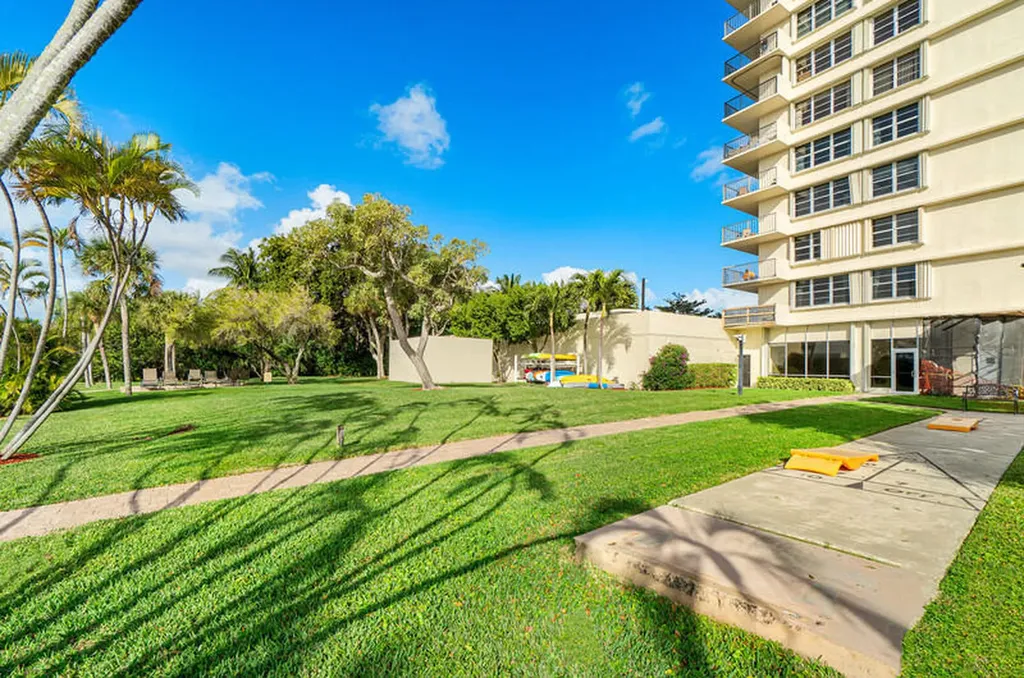 2121 N Ocean Boulevard Boca Raton FL 33431