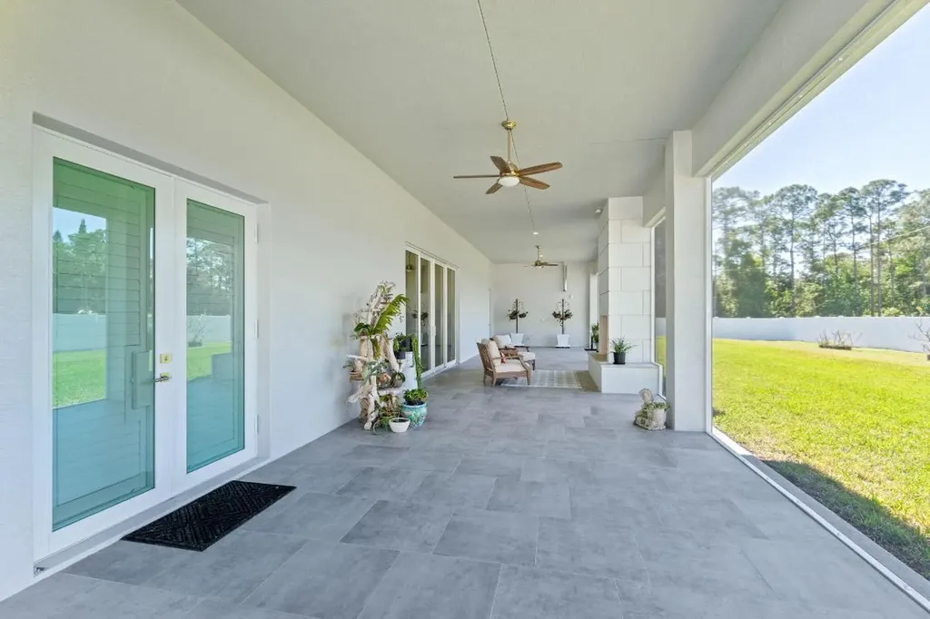 8425 Apache Boulevard The Acreage FL 33470