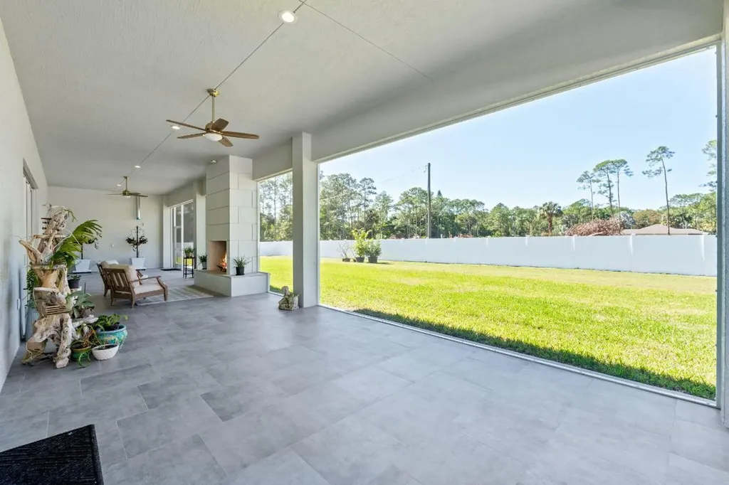 8425 Apache Boulevard The Acreage FL 33470