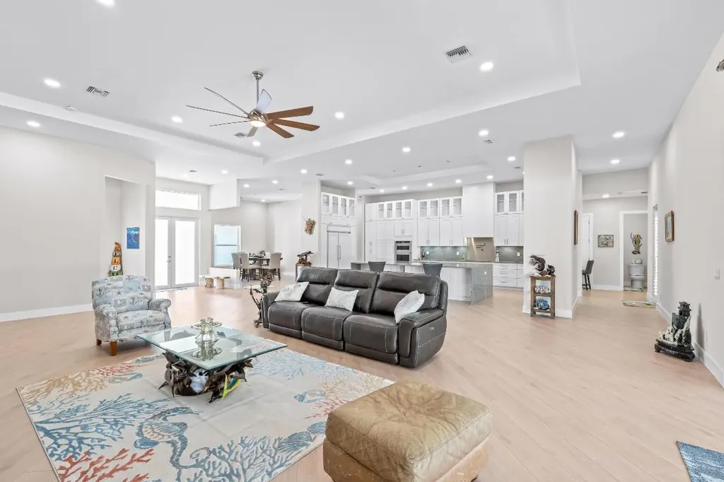 8425 Apache Boulevard The Acreage FL 33470
