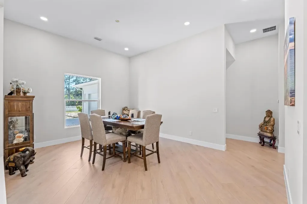 8425 Apache Boulevard The Acreage FL 33470