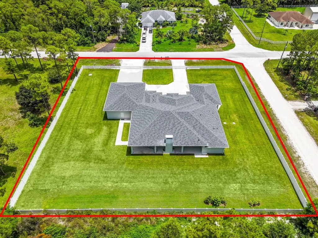 8425 Apache Boulevard The Acreage FL 33470