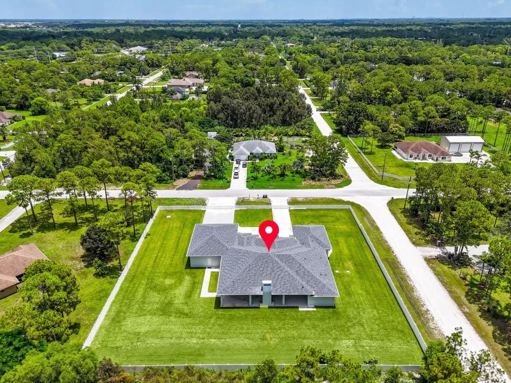 8425 Apache Boulevard The Acreage FL 33470