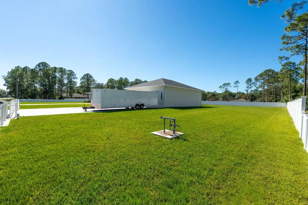 8425 Apache Boulevard The Acreage FL 33470