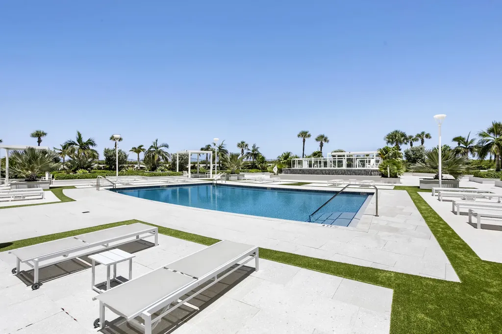 200 Ocean Trail Way Jupiter FL 33477