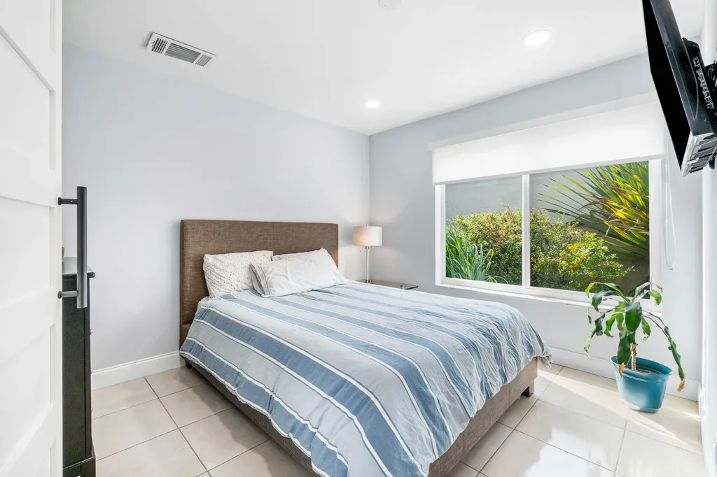 5695 Ainsley Court Boynton Beach FL 33437