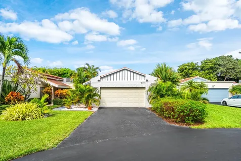 5695 Ainsley Court Boynton Beach FL 33437