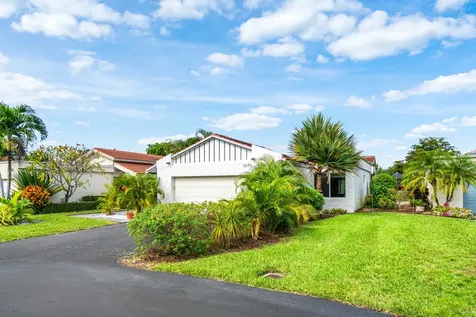 5695 Ainsley Court Boynton Beach FL 33437