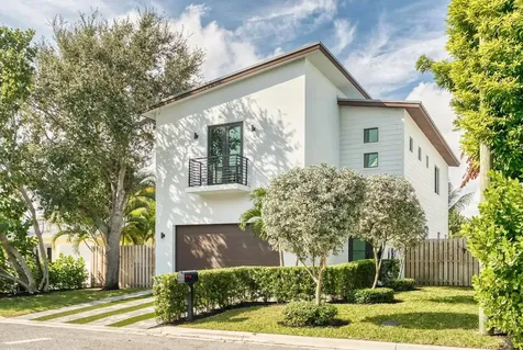1517 N Lakeside Drive Lake Worth Beach FL 33460